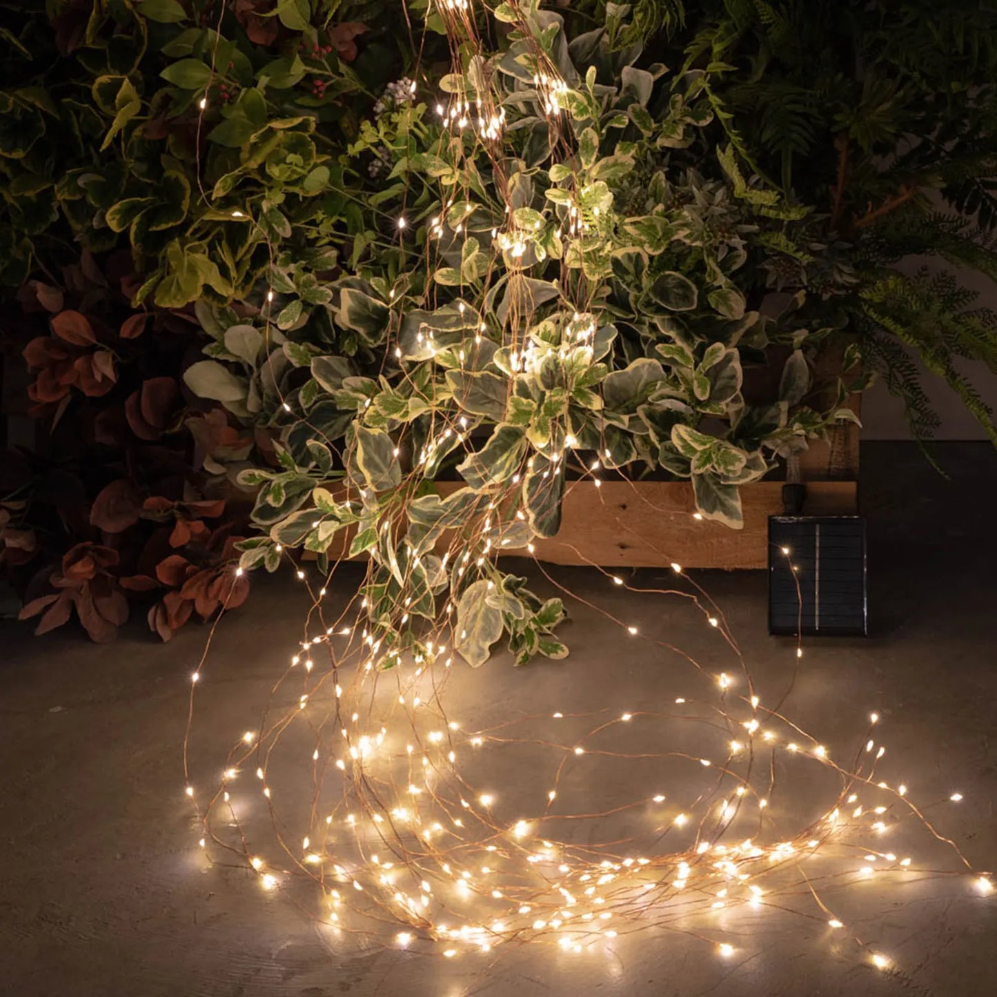 LED Waterfall Branch Lights – Battery Operated Christmas Garland (2M, 100 LEDs)
